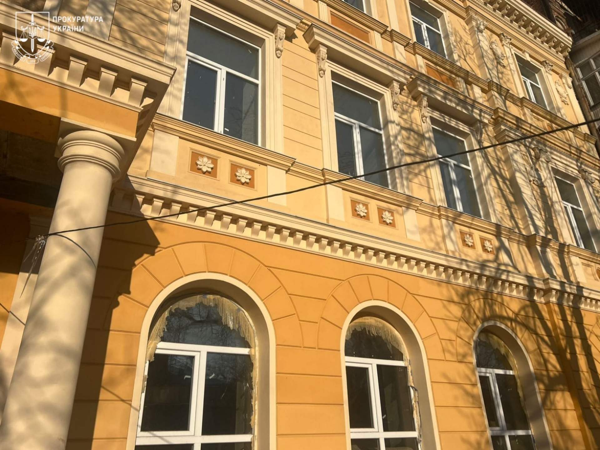 В Одесі викрили схему розкрадання 12 мільйонів на ремонті будинку дитячої творчості