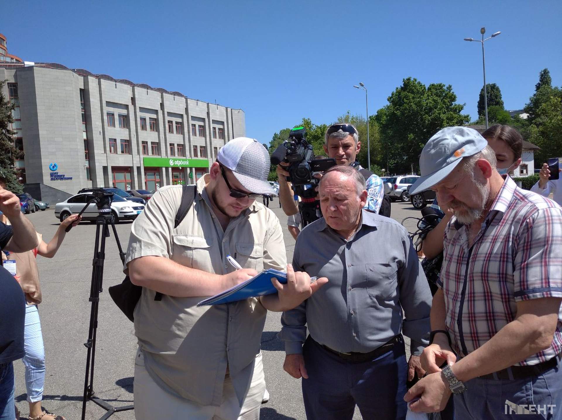 Біля Одеської облдержадміністрації відбувся мітинг журналістів проти законопроєкту про медіа