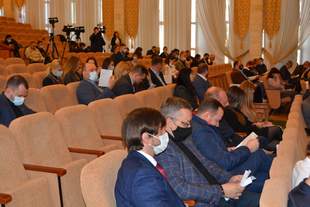 Сесія Одеської районної ради: хоровий спів депутатів та затяжна перерва