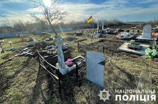На Миколаївщині знайшли чоловіка, який пошкодив понад 80 надгробків