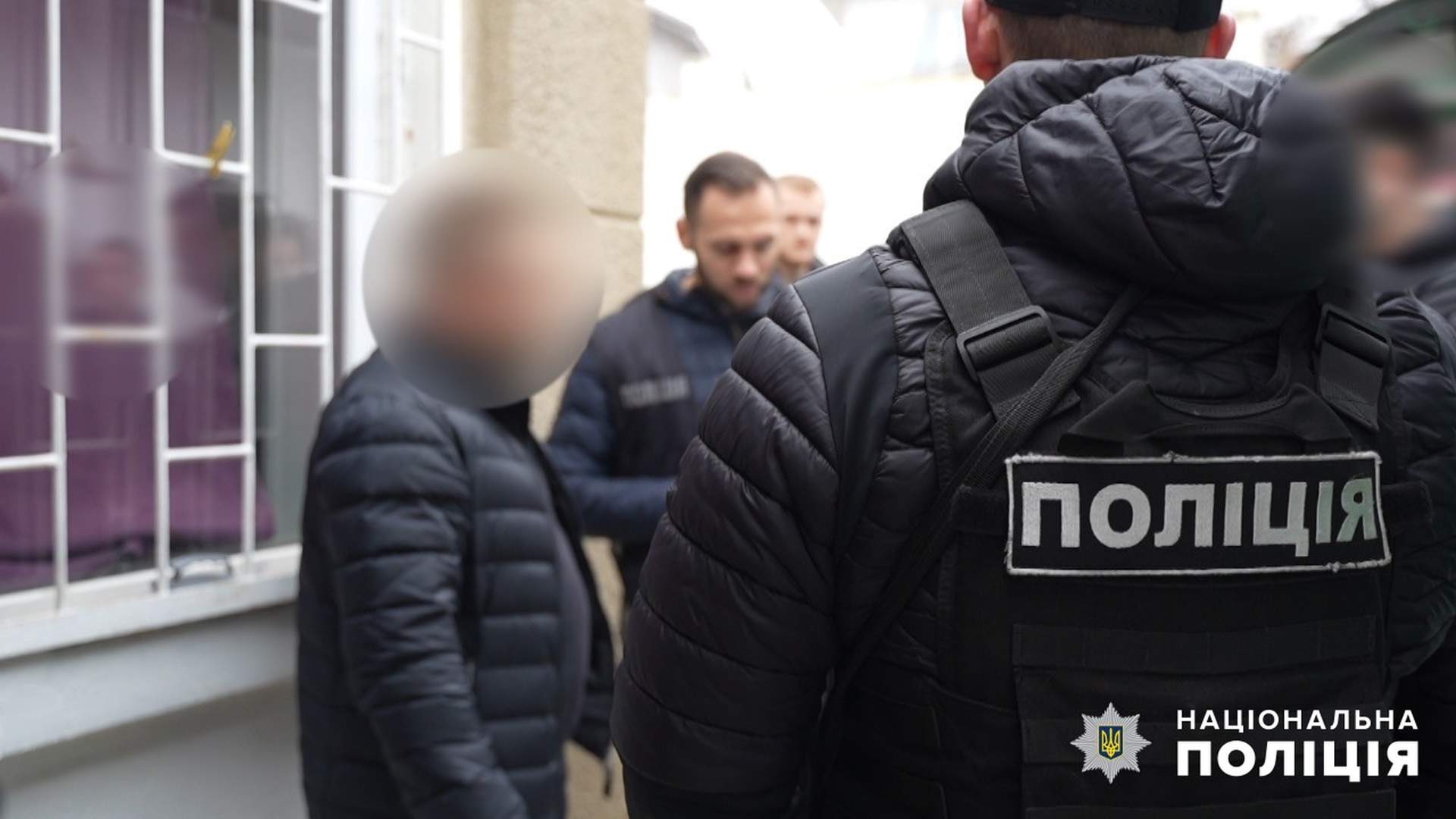 В Одесі людей тримали у підвалі та змушували жебракувати