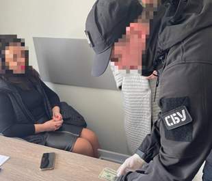 На Одеській митниці розкрили корупційну схему та затримали керівницю відділу