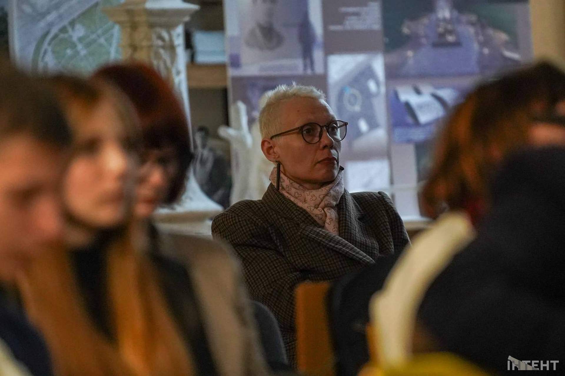 Дискусії, плагіат і 300 тисяч на конкурс: чим закінчились обговорення пам’ятника Лесі Українці