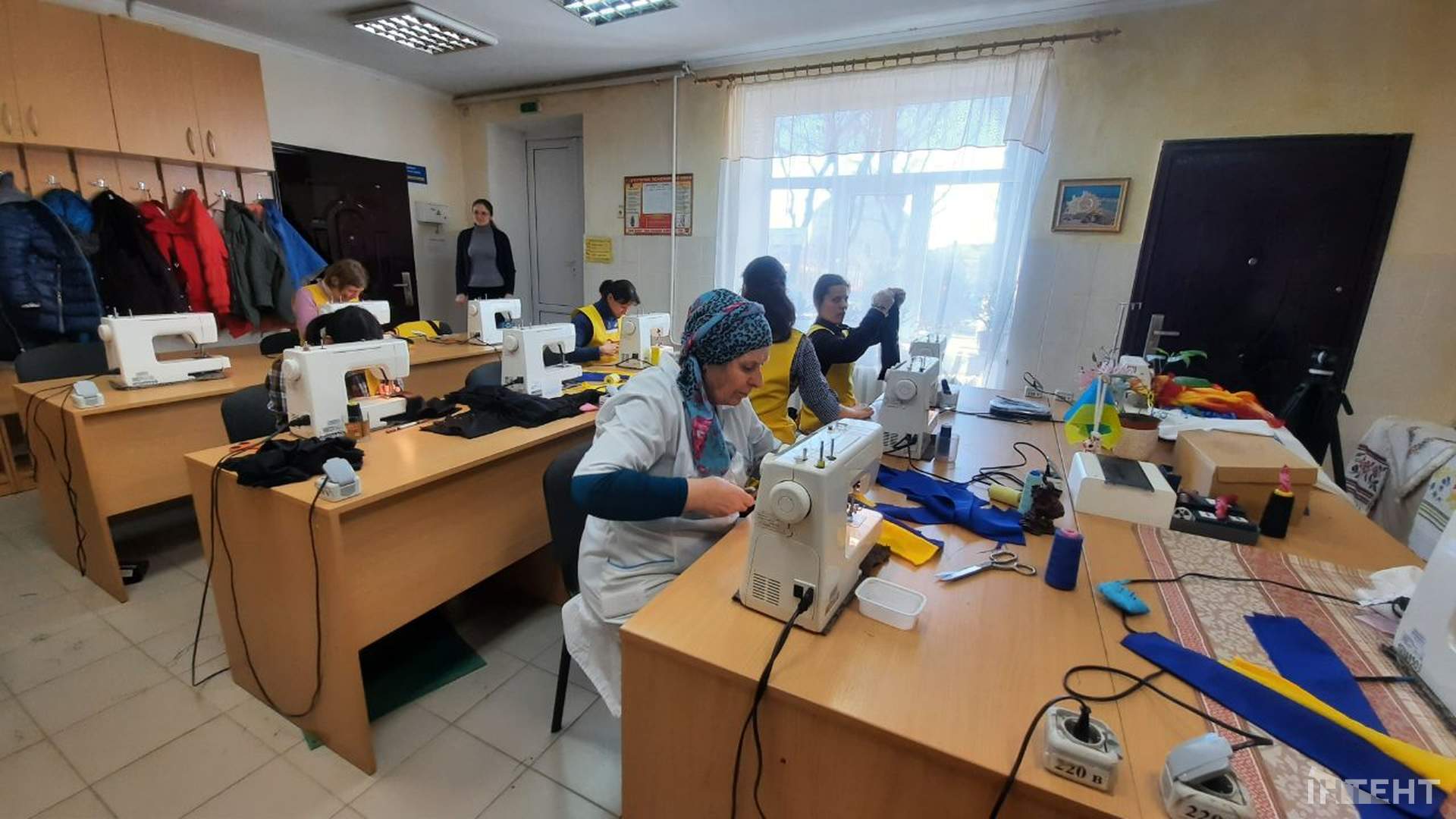 Балаклави замість фартухів: як Дитячий будинок-інтернат для дівчат допомагає армії