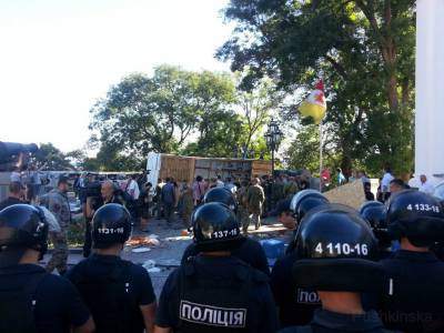 «Антитрухановский майдан» уходит с Думской площади из-за боязни нападений