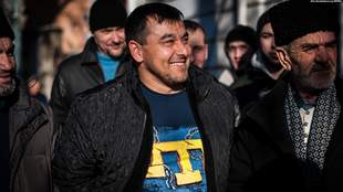 Окупанти у Криму прийшли з обшуками до родини колишнього бранця Кремля