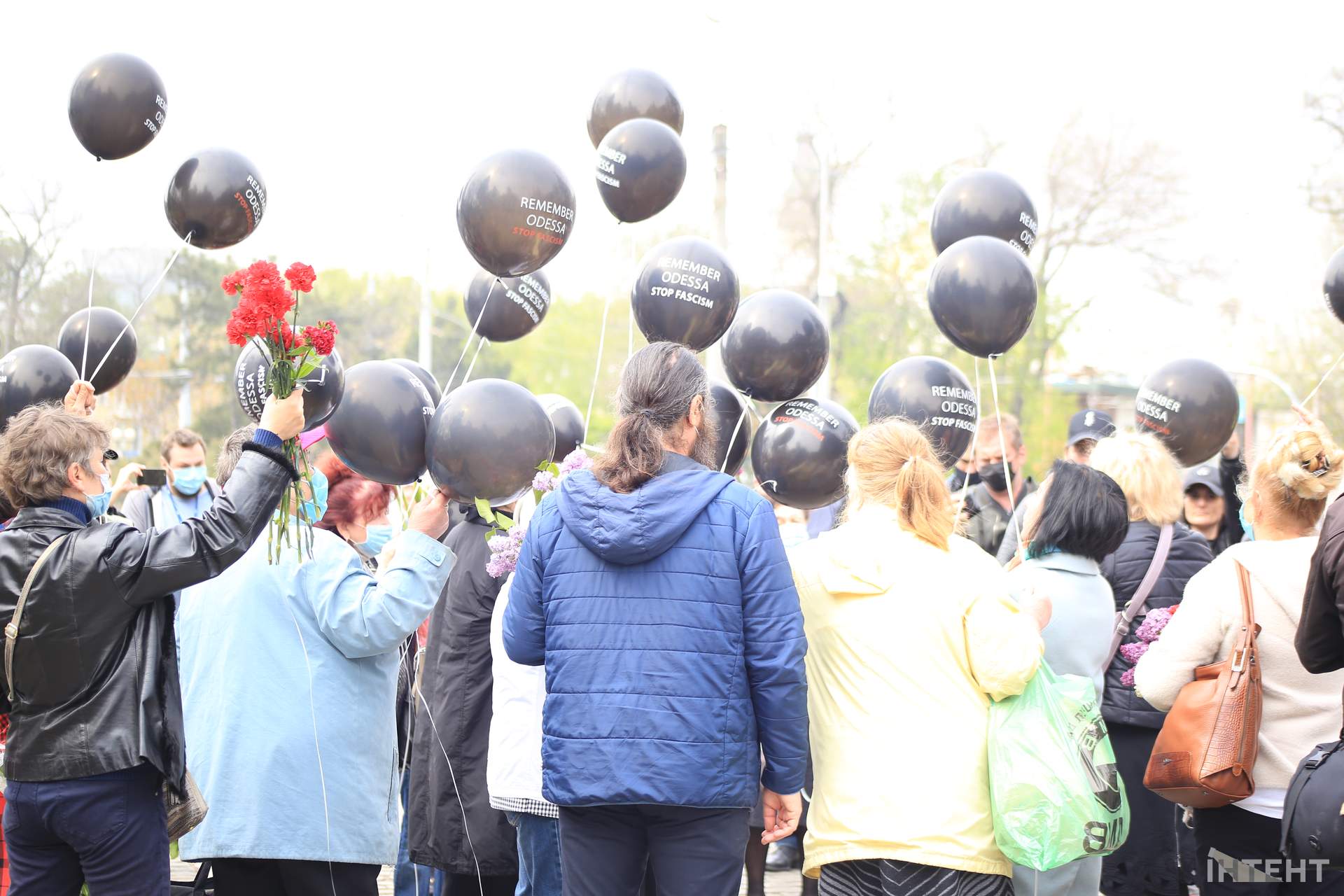 Карантинные ограничения и шестая годовщина 2 мая в Одессе: что происходит у Дома профсоюзов