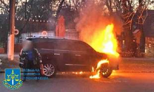 Експожежник-рятувальник підпалював авто на замовлення в Одесі