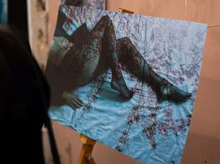 У Миколаєві презентували фотопроєкт про домашнє насильство