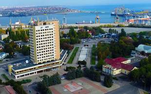 The administrative building in the Black Sea port will be repaired by the company that was of interest to investigators