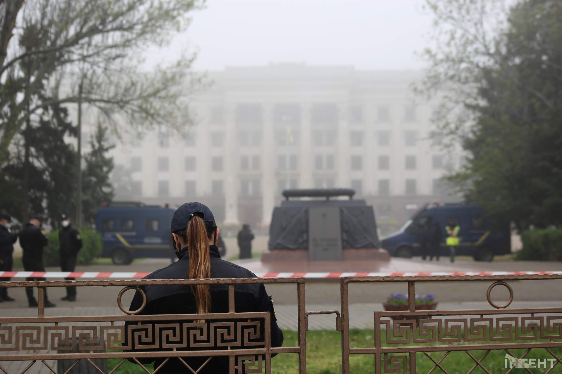 Карантинные ограничения и шестая годовщина 2 мая в Одессе: что происходит у Дома профсоюзов