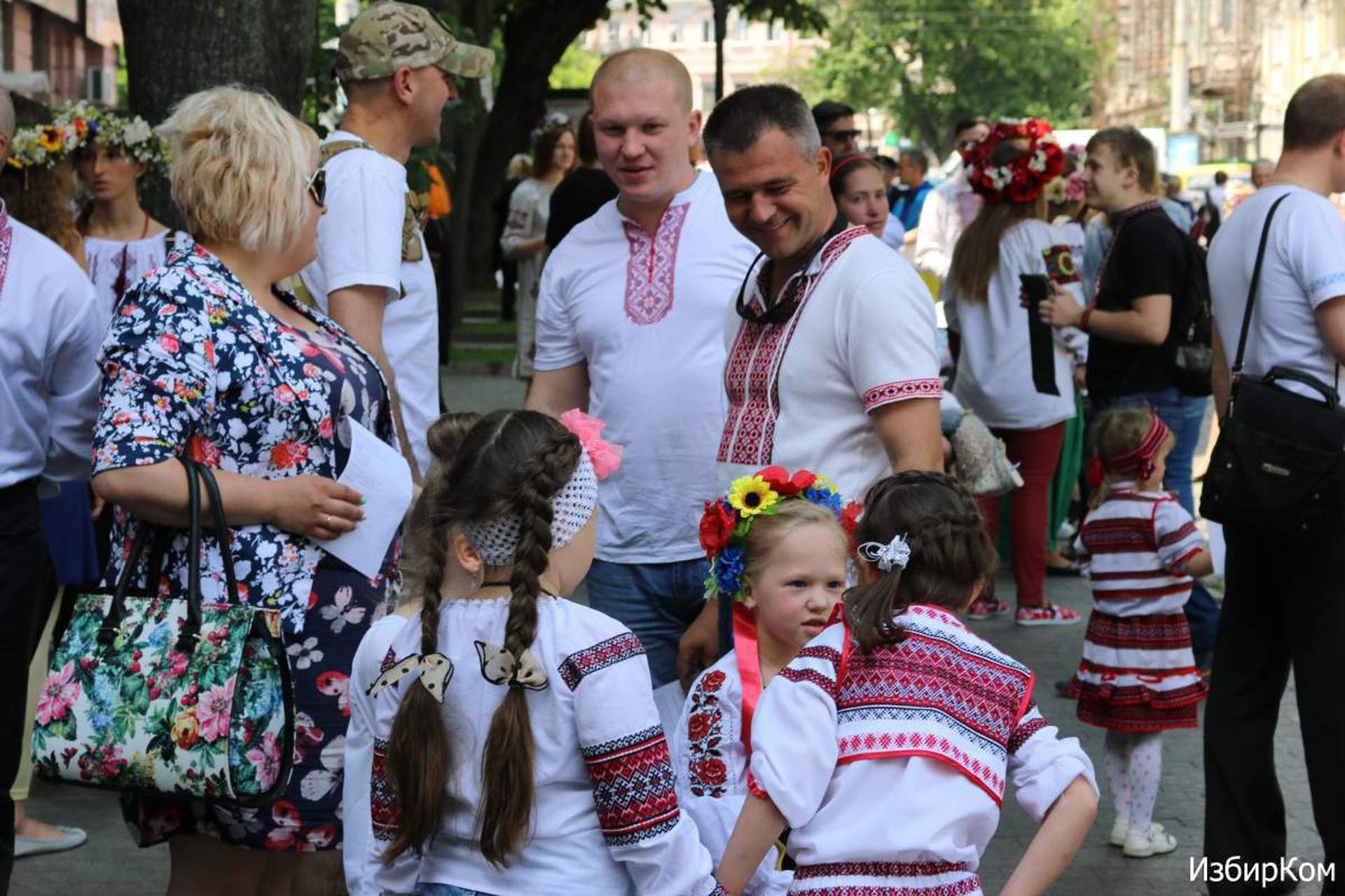 В Одессе состоялся VIII Мегамарш в вышиванках