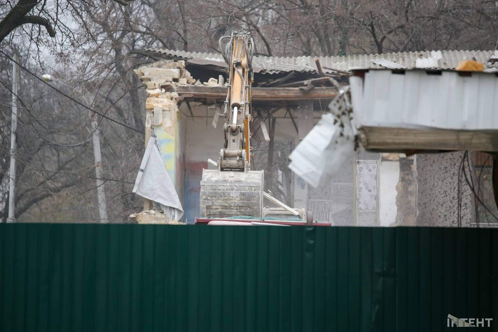 В Одесі знесли будинок, постраждалий від ракетного удару росіян