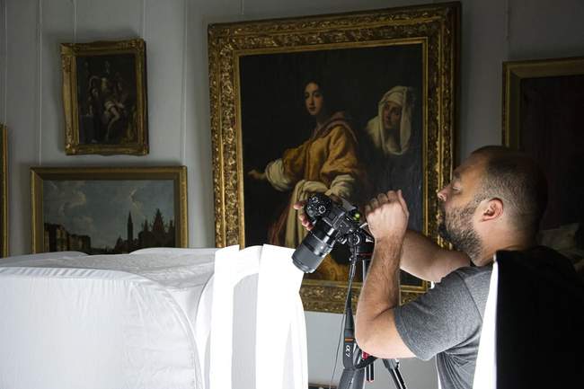 Процес оцифровки експонатів. ФОТО: MyArt