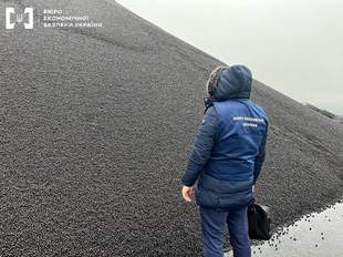 В управління державі передали залізну руду російського олігарха з портів Одещини