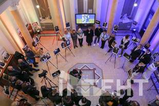 В Одесі відкрилася фотовиставка, присвячена роботі волонтерів