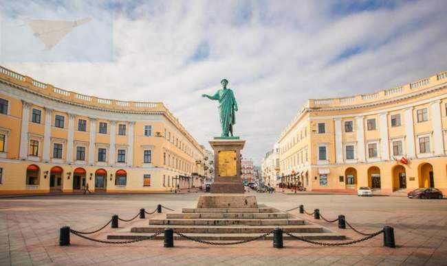 ФОТОКОЛАЖ: Інтент