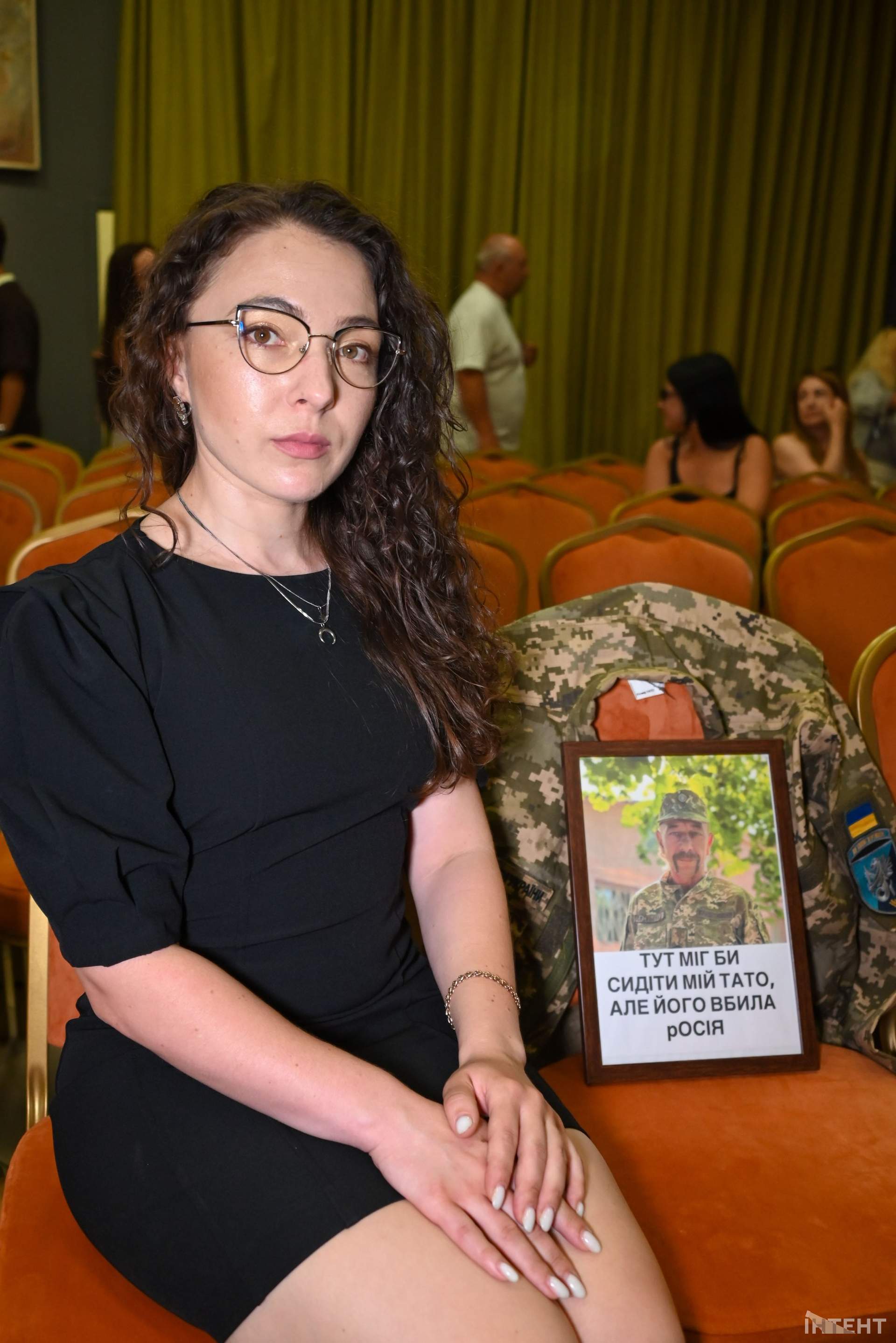 Ветеранка презентувала в Одесі присвячену загиблому на війні батькові книгу