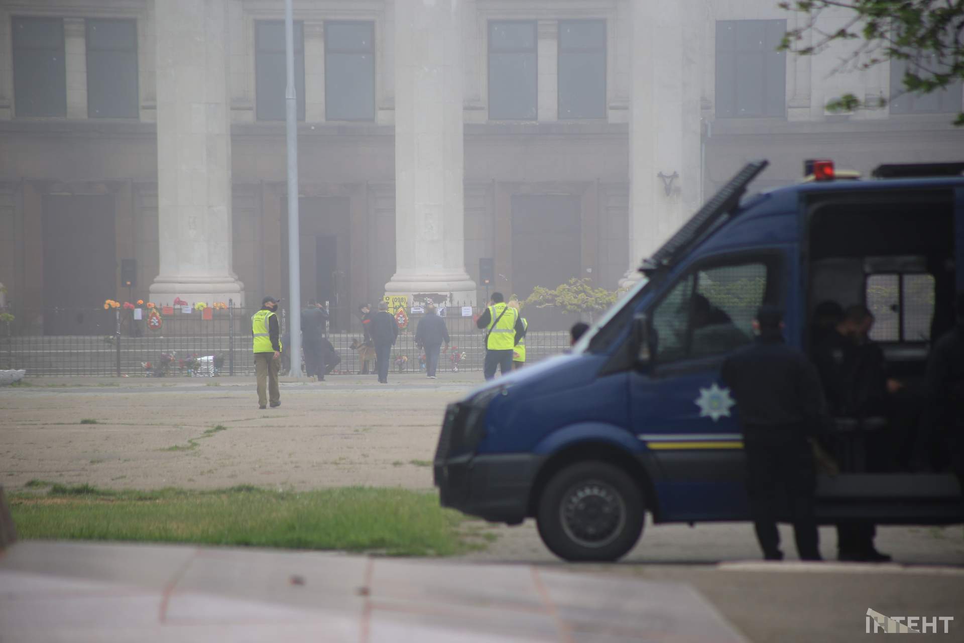 Карантинные ограничения и шестая годовщина 2 мая в Одессе: что происходит у Дома профсоюзов