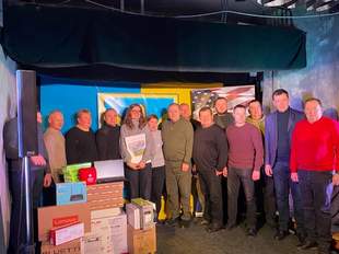 Громади Херсонщини отримали IT обладнання та пожежну машину