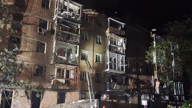 Последствия атаки в Николаеве. ФОТО: mk.npu.gov.ua