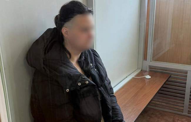 Підозрювана у суді. ФОТО: Одеська обласна прокуратура