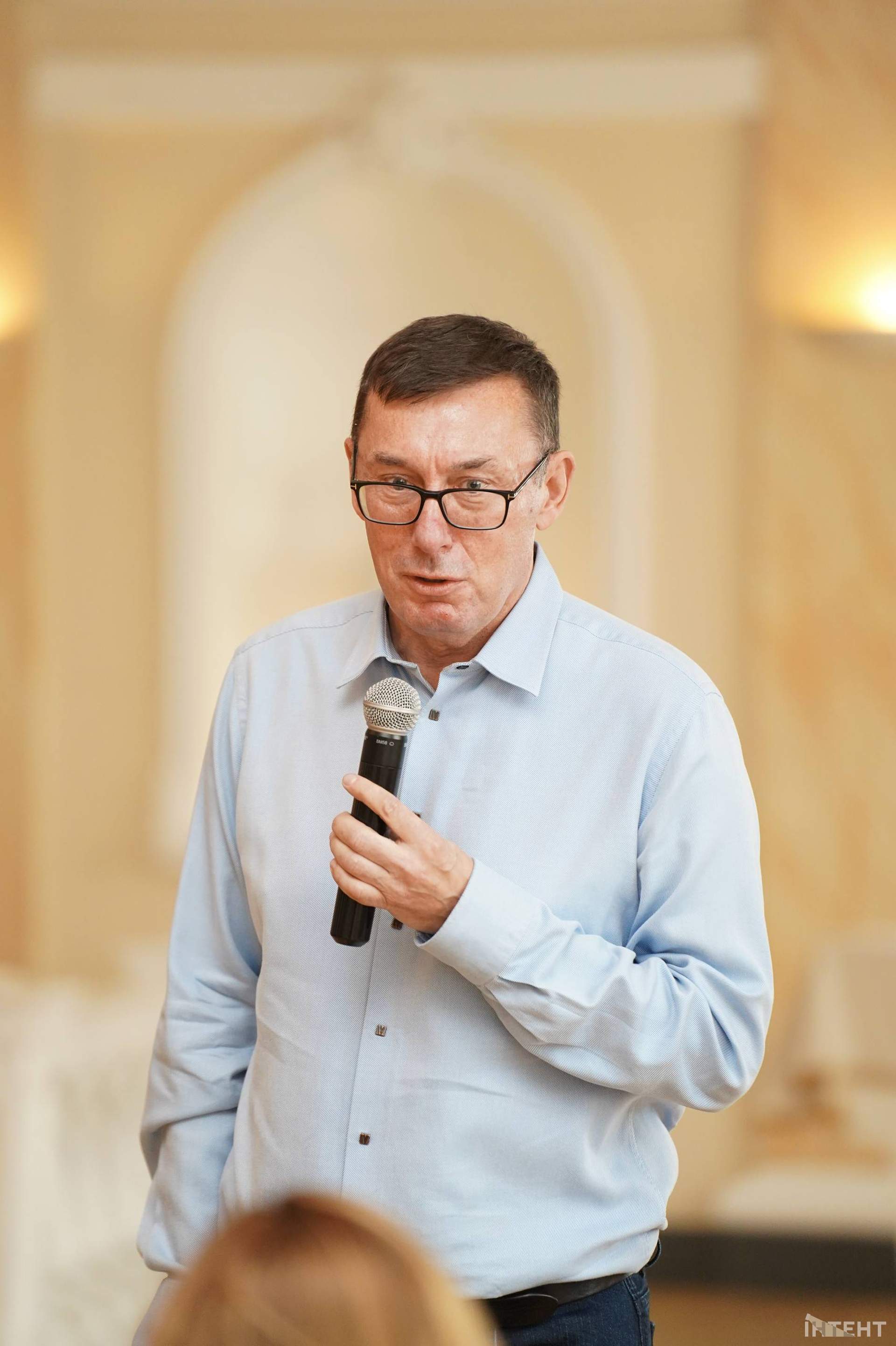 Юрій Луценко представив в Одесі свою першу книгу про війну