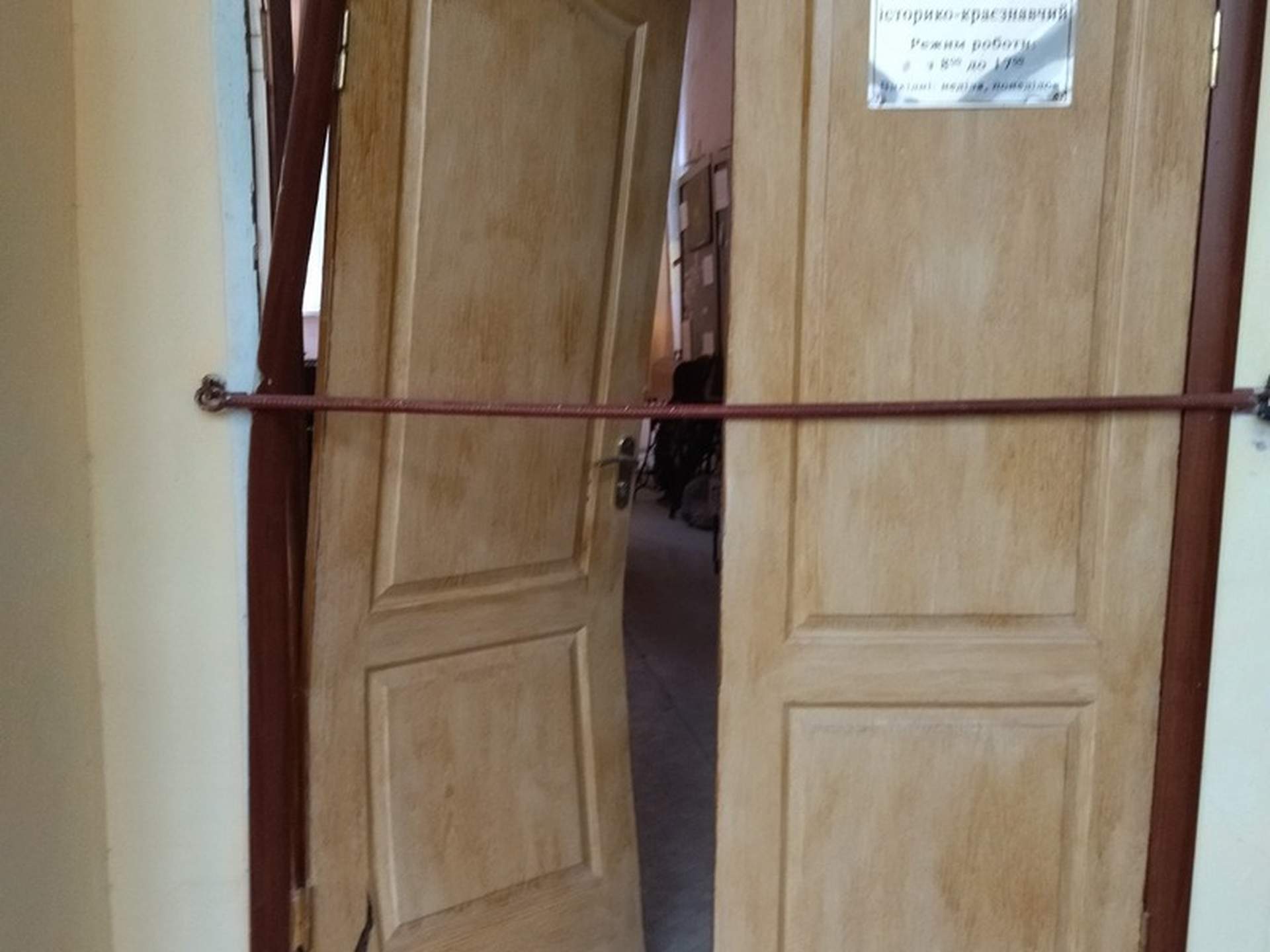 Російські військові зруйнували краєзнавчий музей в Снігурівці