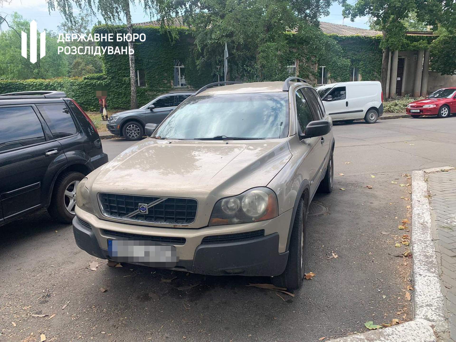 На Миколаївщині викрили схему продажу автівок для ЗСУ