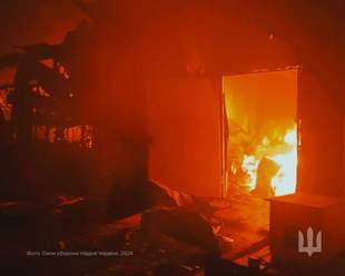 Пошкоджені склади та будівля магазина: рф атакувала дронами Миколаївщину