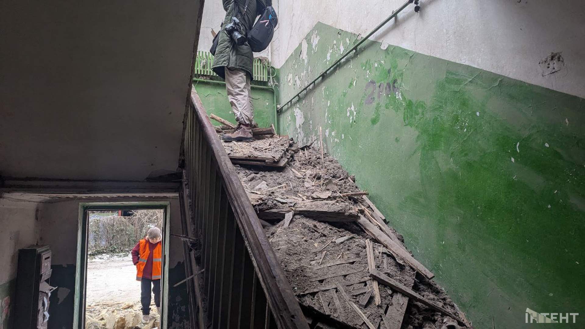 В  Одесі через ворожу атаку постраждали 20 будинків та поранено двох містян