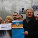 Одесситы принесли цветы к памятнику Шевченко и потребовали освободить Савченко