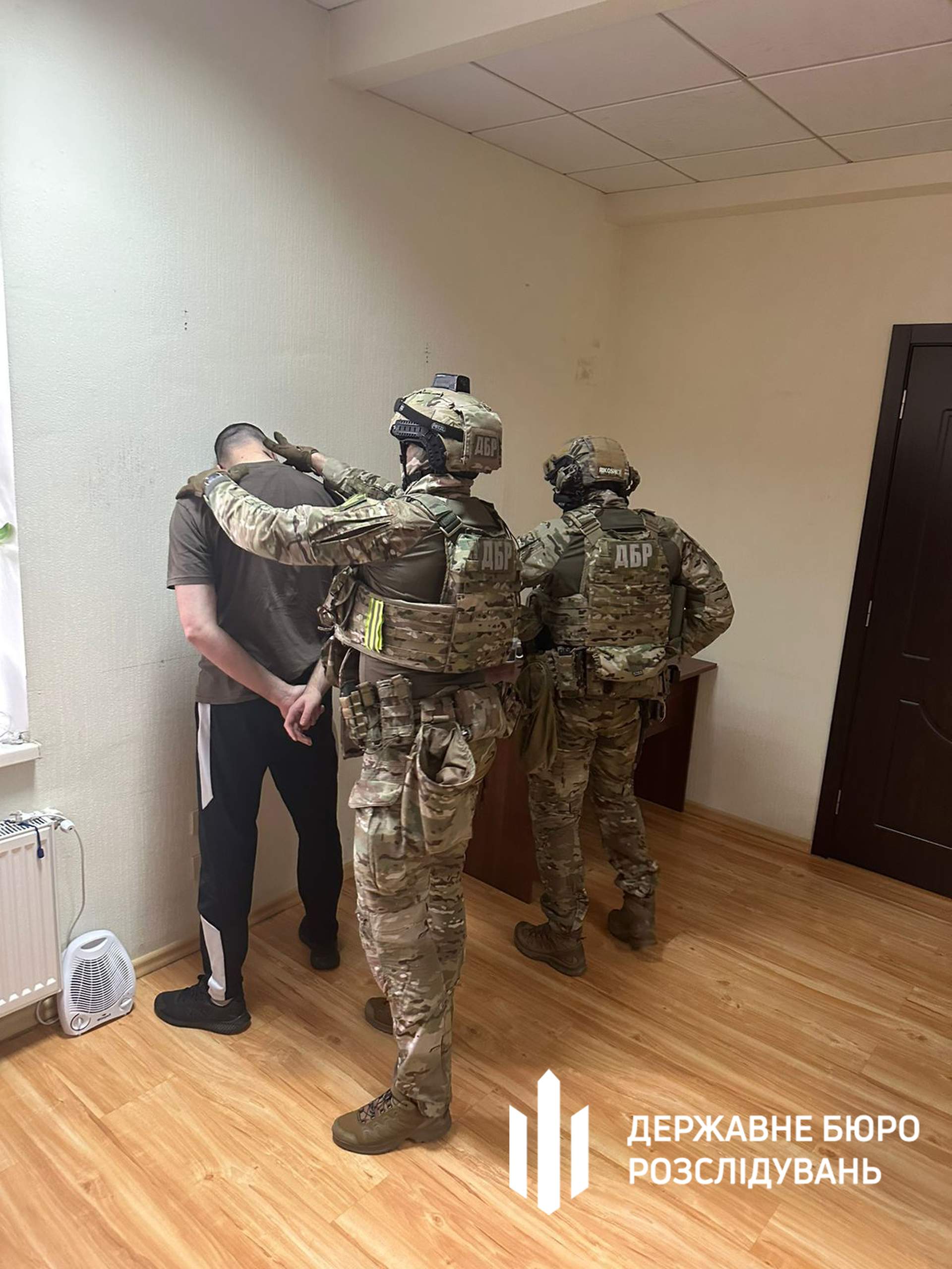 В Одесі фіктивний співробітник ДБР вибивав зі знайомого вигаданий борг в 60 тисяч доларів
