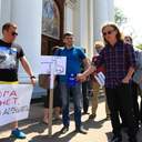 В центре Одессы "монстранты" в сопровождении человека-единорога встретились с агностиками