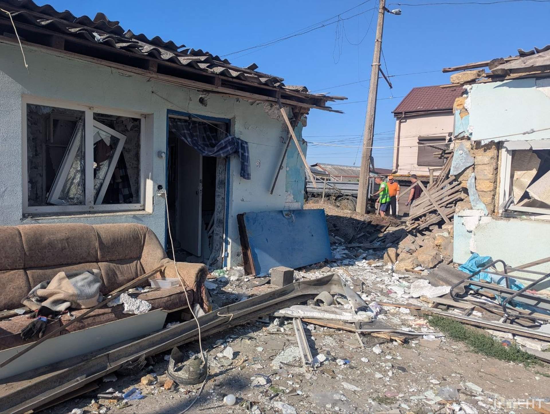 Від атаки російських безпілотників вночі постраждав одесит