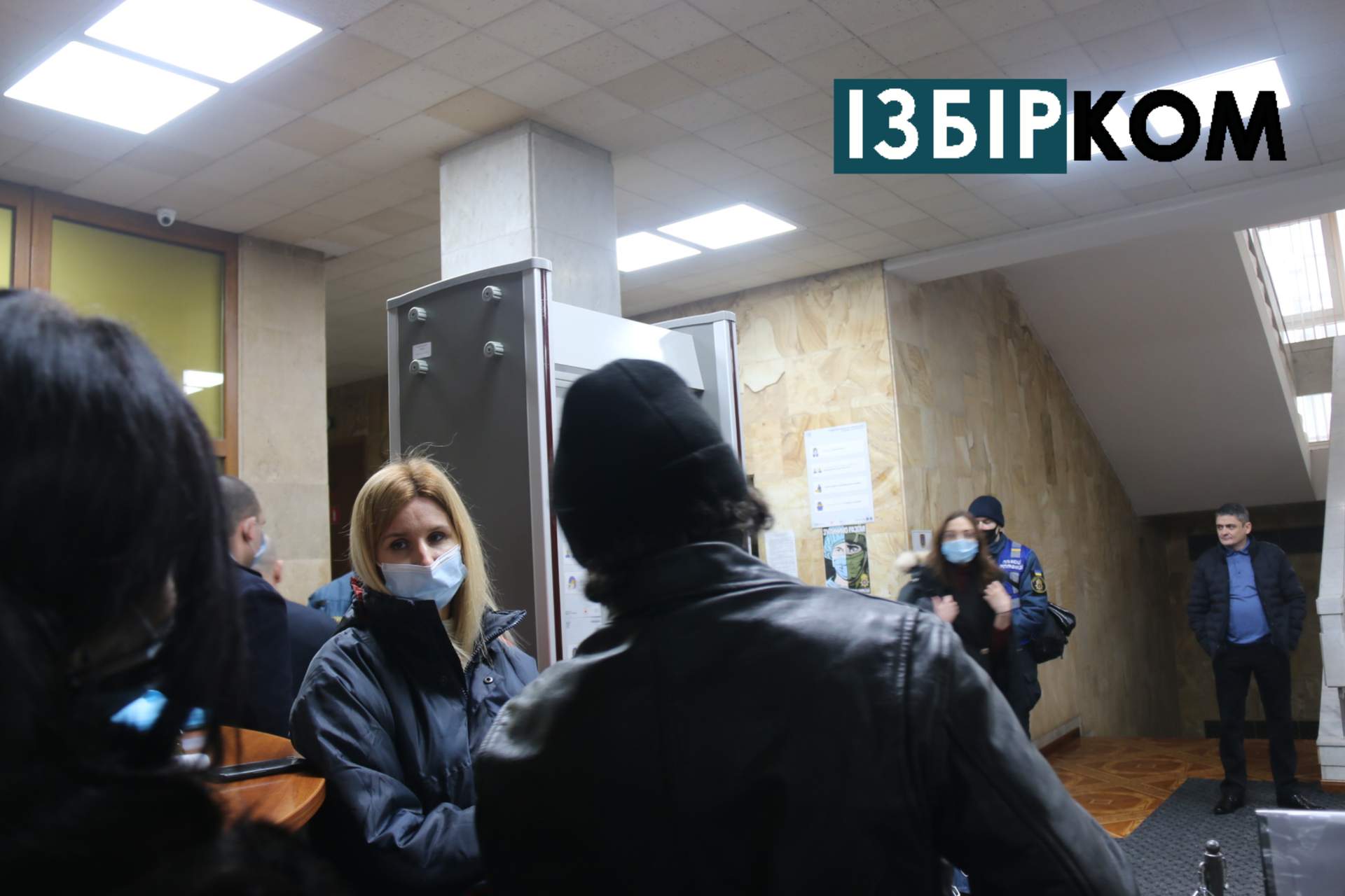 День двох сесій: як проходять засідання в Одеських обласній та районній радах