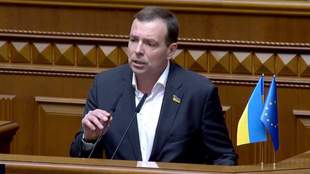 Австрія, елітні авто і акції: які статки відкрила декларація нардепа від Одещини Скорика