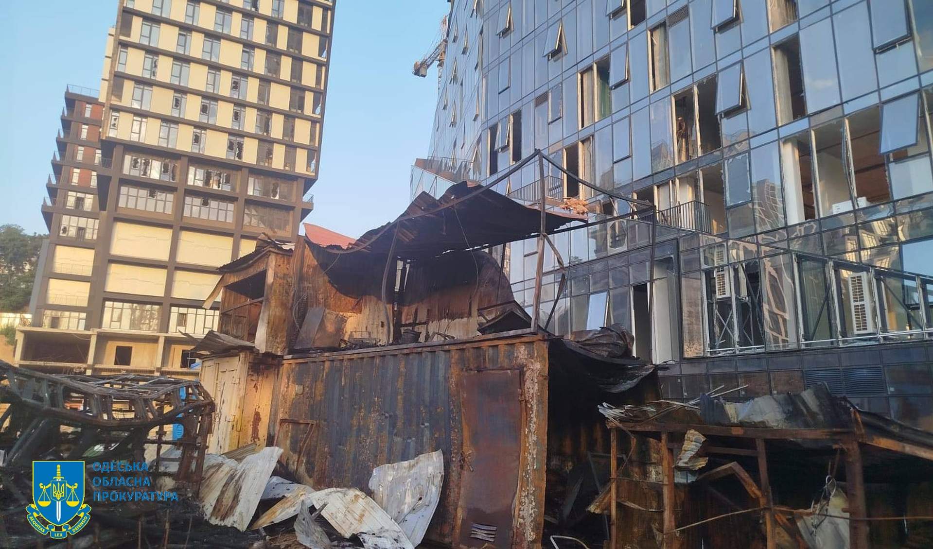 Пожежі та смерть: росіяни вночі атакували Одесу дронами