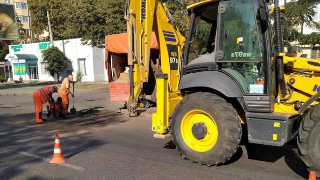 Road repairs in Odesa. PHOTO: ME "City Roads" / Facebook