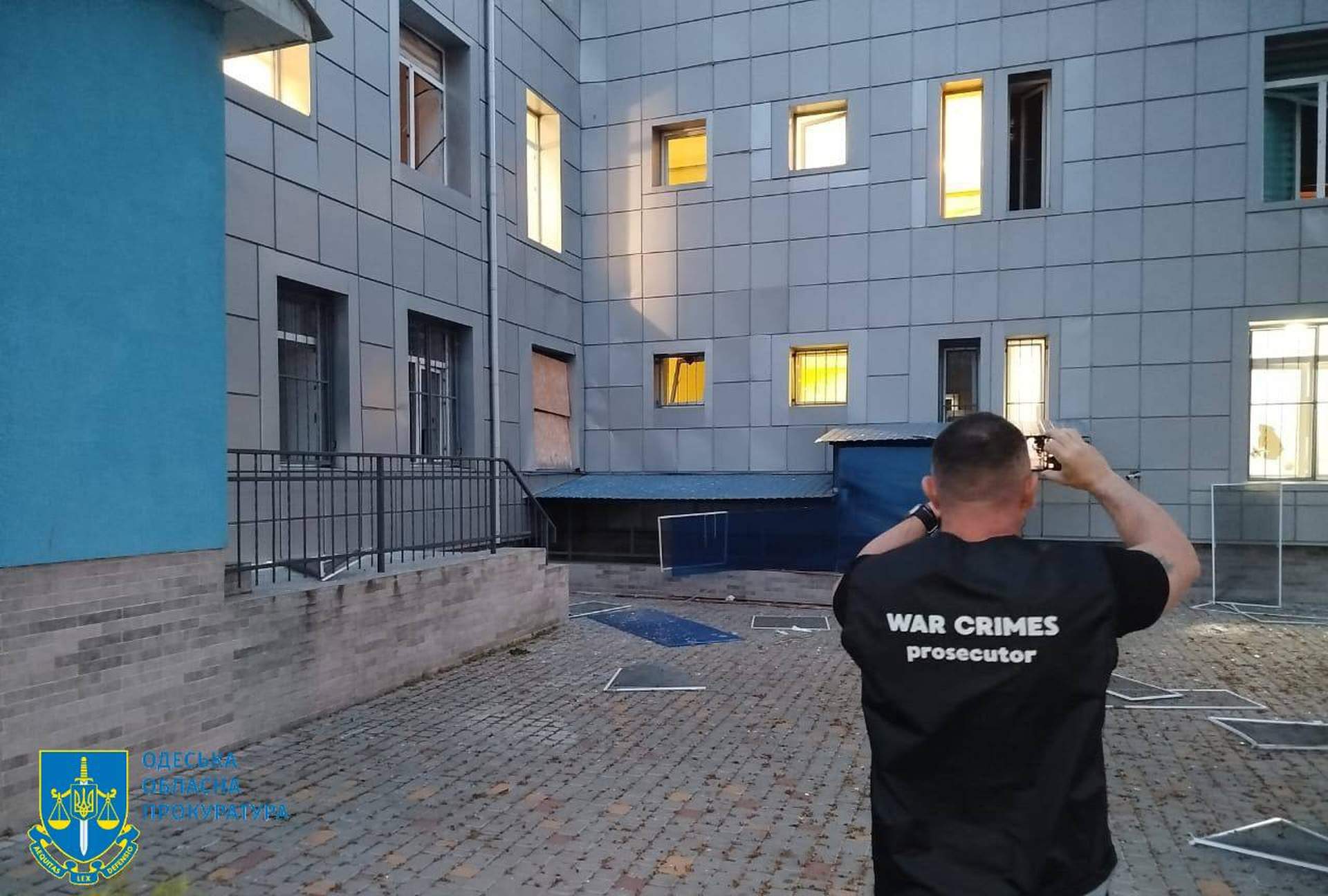 Вночі росіяни вбили в Одесі двох людей й поцілили в пологовий будинок