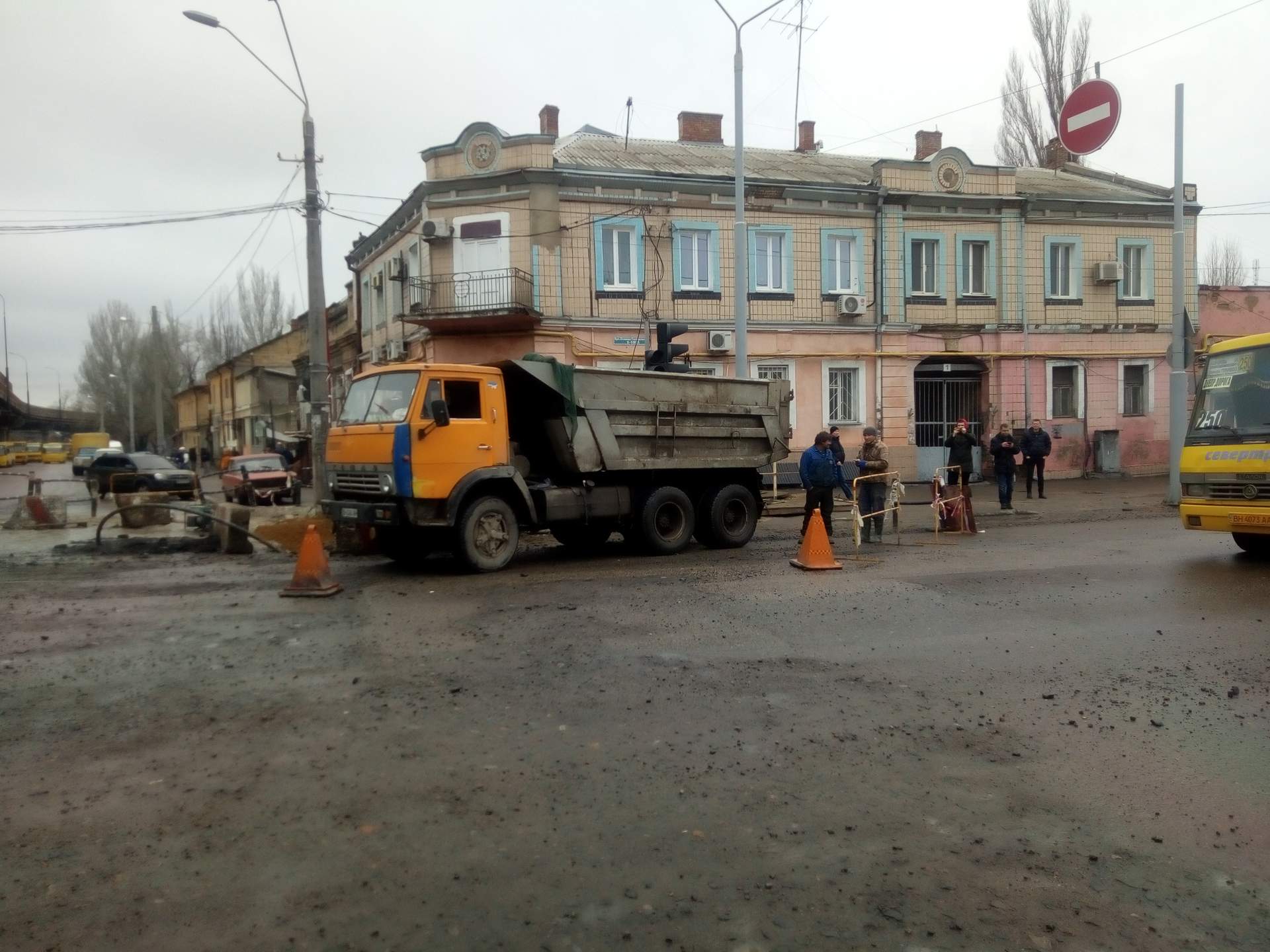 Одесситы протестовали против транспортного коллапса на Пересыпи