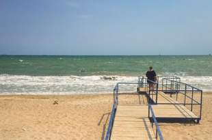 Поліція запідозрила привласнення бюджетних коштів під час благоустрою пляжу "Лузанівка"