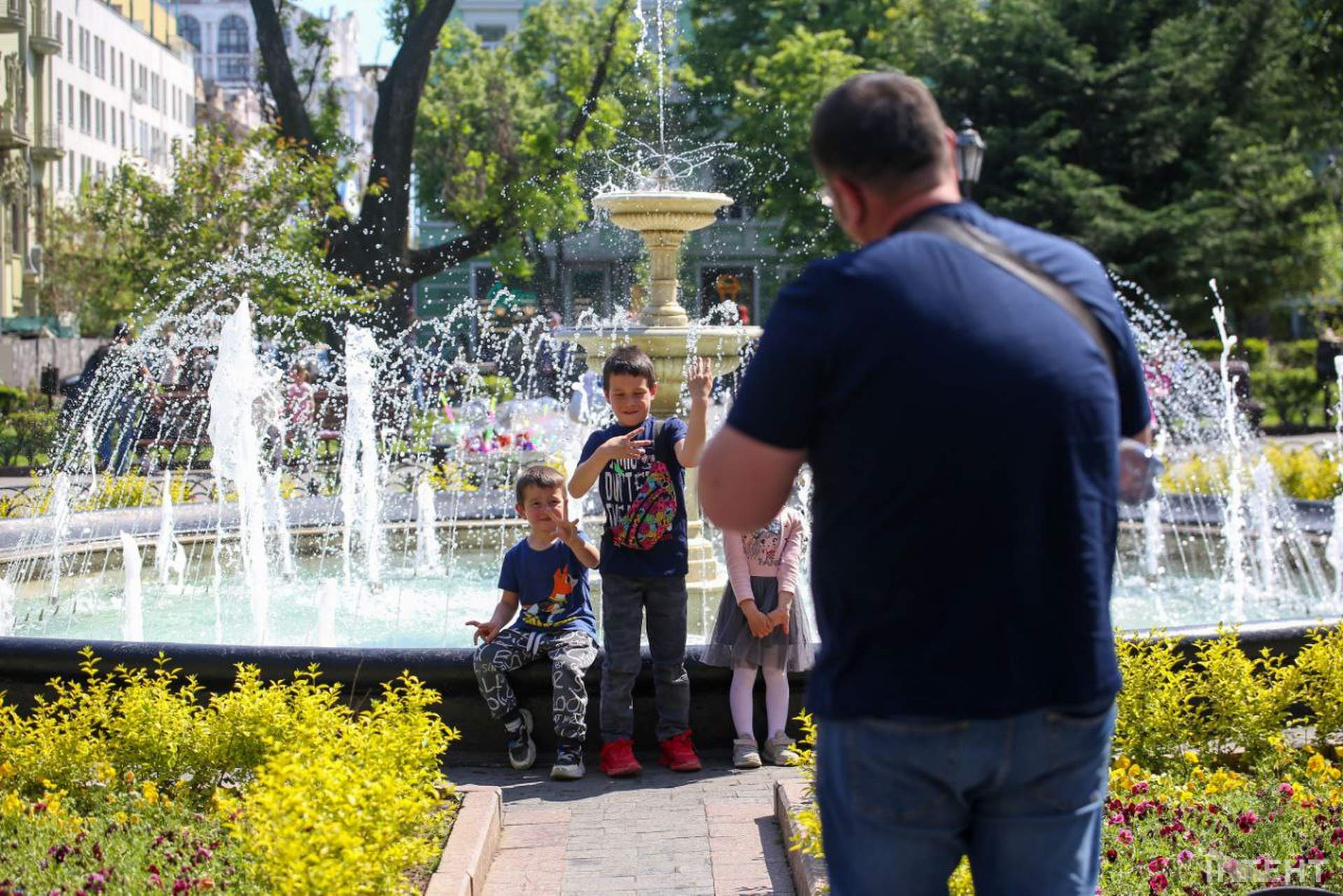 Як відзначали День матері в одеському Міському саду