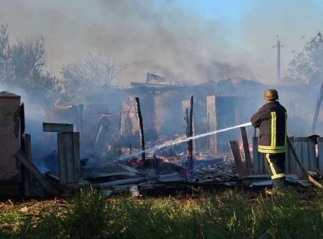 Наслідки обстрілу. Фото: ДСНС України в Херсонській області