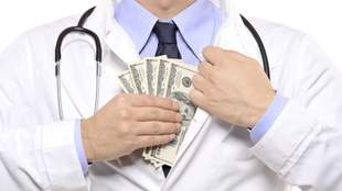 Court dismisses chief doctor from Odesa region for embezzlement of budget funds