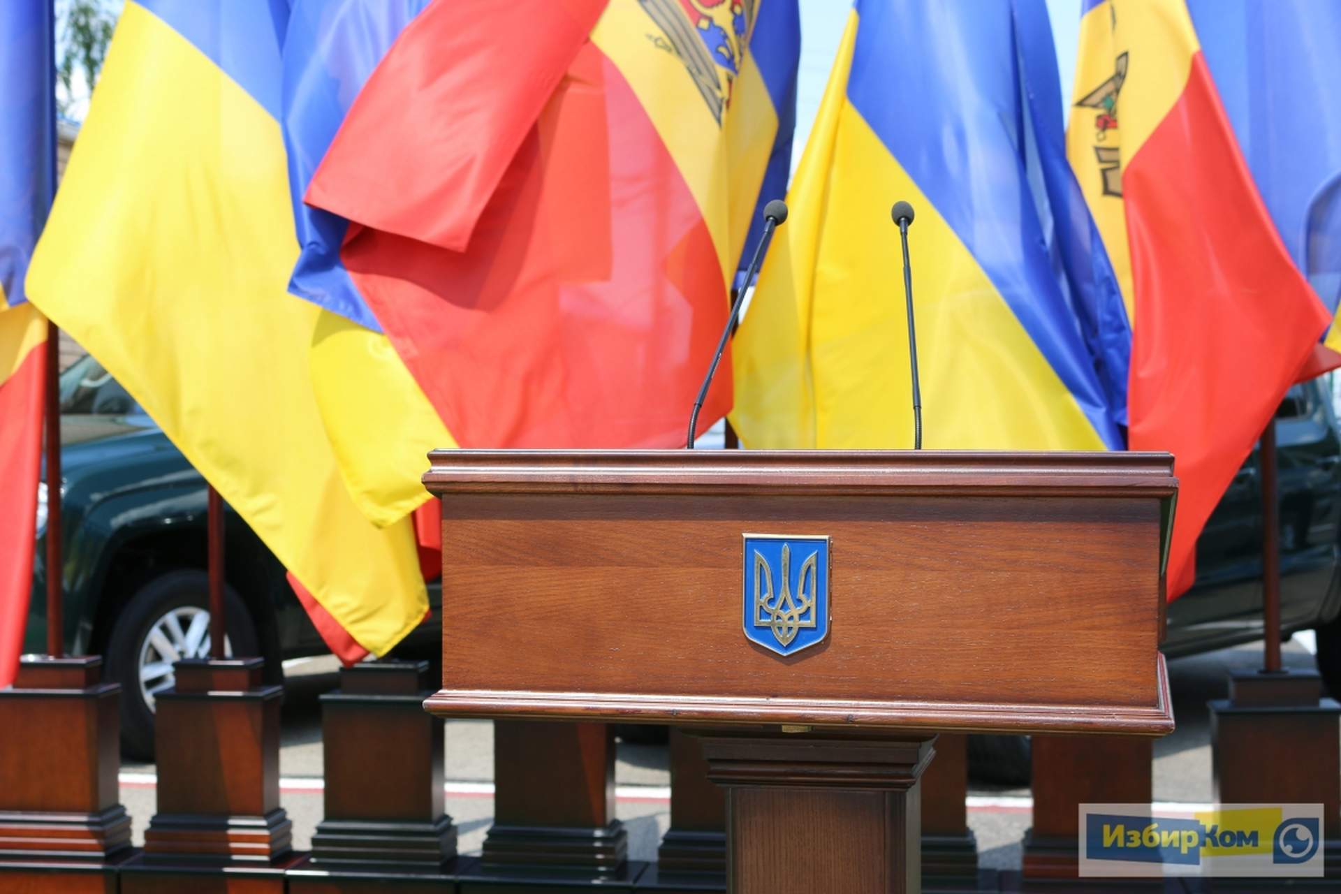 Как президент Порошенко границу открывал