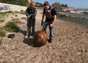 Військові знешкодили міну, яку прибило до узбережжя