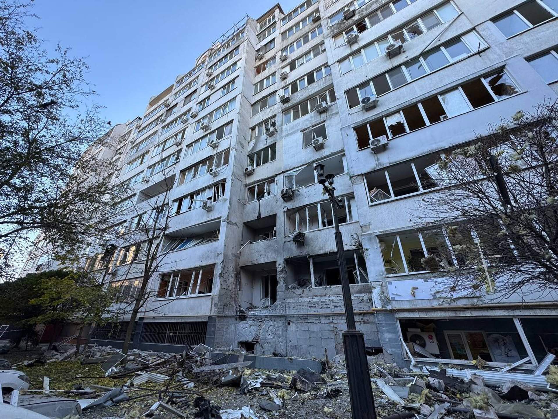 Нічна атака на Одесу: зруйновані будинки та пошкоджений газопровід