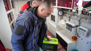 International partners decide to help Kherson rescuer save lives