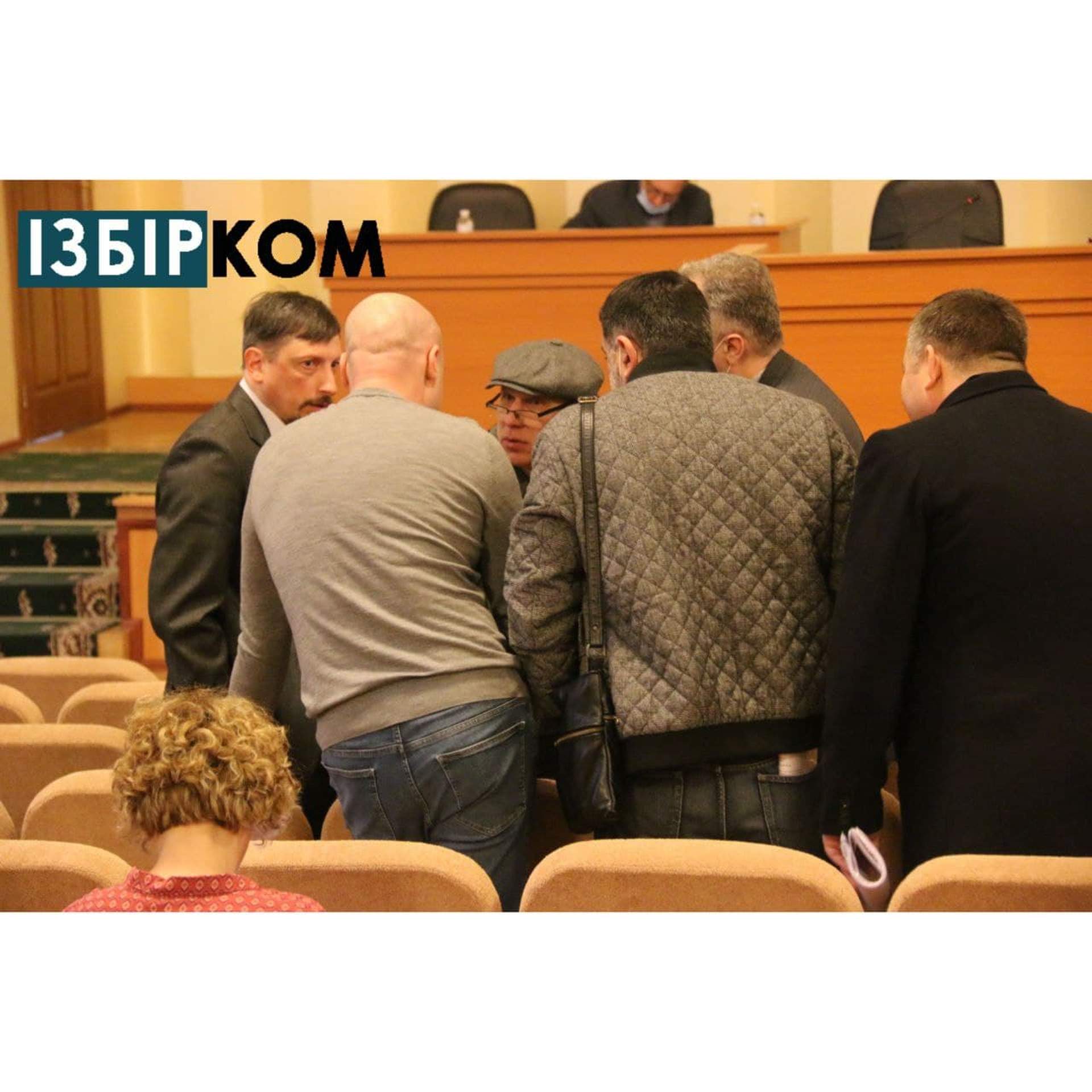 День двох сесій: як проходять засідання в Одеських обласній та районній радах